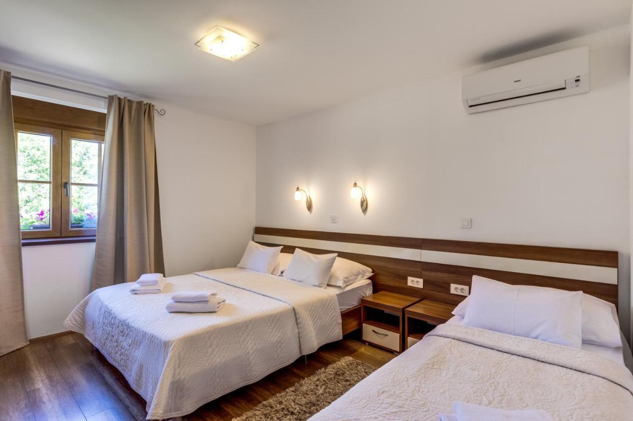 Guest house Golden Lakes 3*