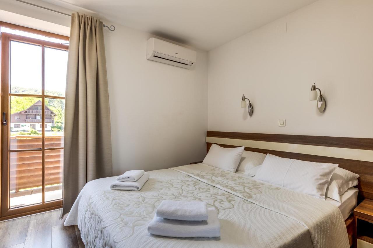 Golden Lakes Guest house 3*